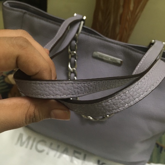 Authentic Large Michael Kors Harper Tote in Lilac - Picture 3 of 16